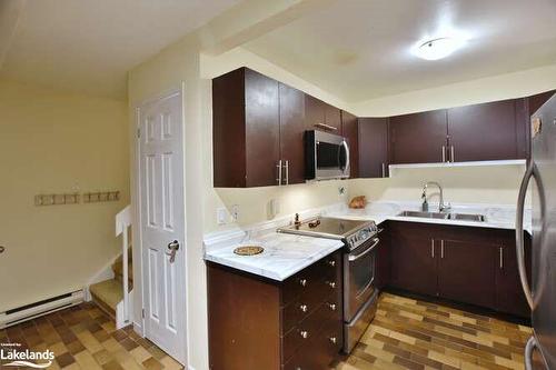 13 Trafalgar Road, Collingwood, ON - Indoor Photo Showing Kitchen