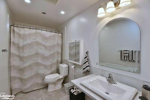 13 Trafalgar Road, Collingwood, ON - Indoor Photo Showing Bathroom