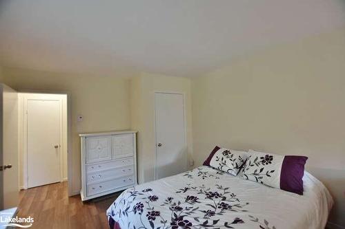 13 Trafalgar Road, Collingwood, ON - Indoor Photo Showing Bedroom