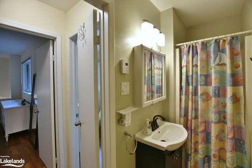 13 Trafalgar Road, Collingwood, ON - Indoor Photo Showing Bathroom