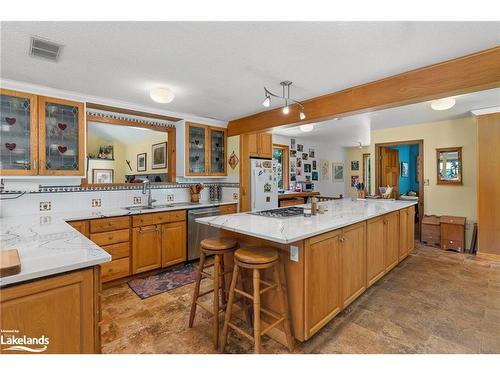 155 Old Centurian Road, Huntsville, ON - Indoor Photo Showing Kitchen