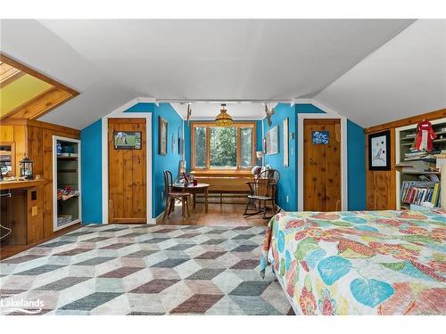 155 Old Centurian Road, Huntsville, ON - Indoor Photo Showing Bedroom