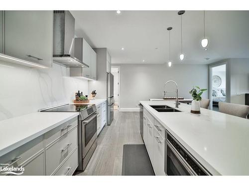 002-727 Grandview Drive, Huntsville, ON - Indoor Photo Showing Kitchen With Double Sink With Upgraded Kitchen