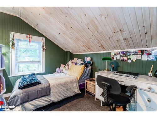 235 Jane Street, Stayner, ON - Indoor Photo Showing Bedroom