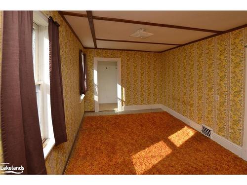 11 Farrer Street, Parry Sound, ON - Indoor Photo Showing Other Room