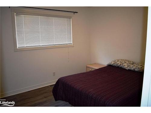 433 Ramblewood Drive, Wasaga Beach, ON - Indoor Photo Showing Bedroom