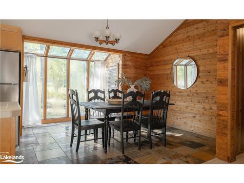 135 Timmons Street, Craigleith, ON - Indoor Photo Showing Dining Room