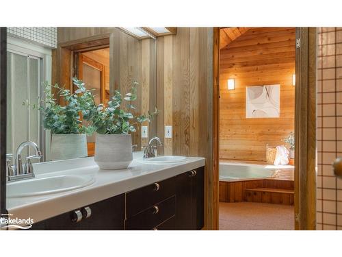 135 Timmons Street, Craigleith, ON - Indoor Photo Showing Bathroom