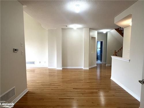 34 Starboard Circle, Wasaga Beach, ON - Indoor Photo Showing Other Room