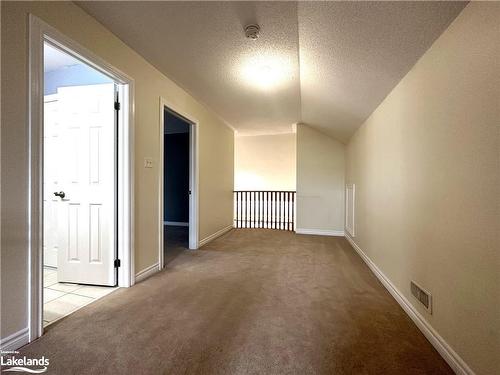 34 Starboard Circle, Wasaga Beach, ON - Indoor Photo Showing Other Room