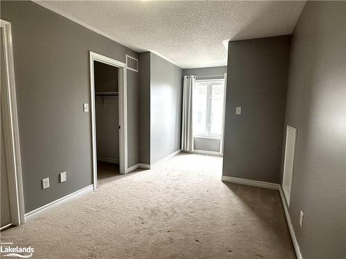 34 Starboard Circle, Wasaga Beach, ON - Indoor Photo Showing Other Room