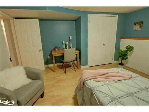 186 Lakewood Park Road, Huntsville, ON - Indoor Photo Showing Bedroom