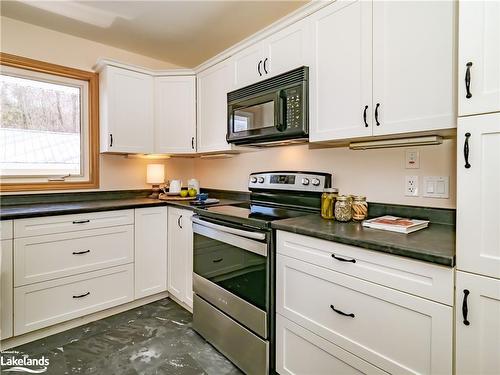 34 Hunts Road, Huntsville, ON - Indoor Photo Showing Kitchen