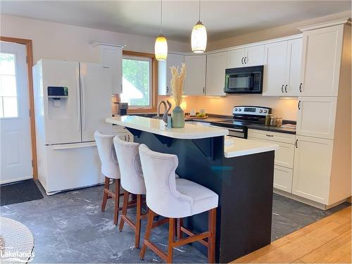 34 Hunts Road, Huntsville, ON - Indoor Photo Showing Kitchen