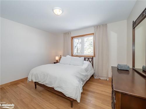 34 Hunts Road, Huntsville, ON - Indoor Photo Showing Bedroom