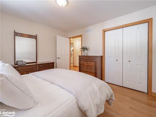 34 Hunts Road, Huntsville, ON - Indoor Photo Showing Bedroom