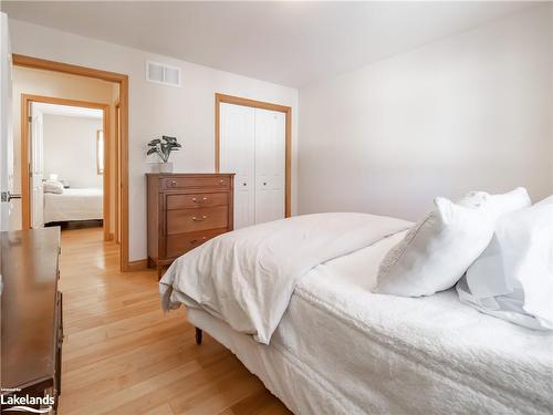 34 Hunts Road, Huntsville, ON - Indoor Photo Showing Bedroom