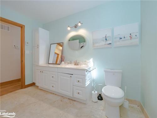 34 Hunts Road, Huntsville, ON - Indoor Photo Showing Bathroom