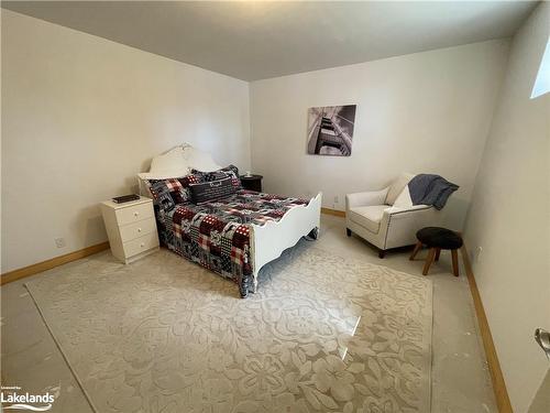 34 Hunts Road, Huntsville, ON - Indoor Photo Showing Bedroom