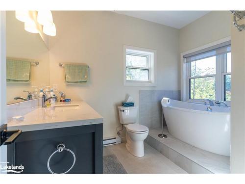 8814 Georgian Bay Shore, Port Severn, ON - Indoor Photo Showing Bathroom