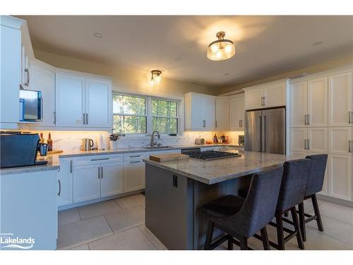 8814 Georgian Bay Shore, Port Severn, ON - Indoor Photo Showing Kitchen With Upgraded Kitchen