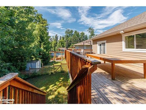 18 Blue Jay Place, Wasaga Beach, ON - Outdoor With Deck Patio Veranda