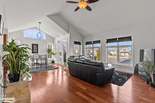 22 Bourgeois Beach Road, Victoria Harbour, ON - Indoor Photo Showing Living Room