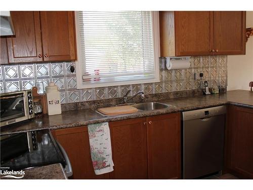 1296 Gina Street, Innisfil, ON - Indoor Photo Showing Kitchen