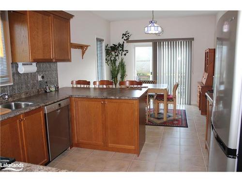 1296 Gina Street, Innisfil, ON - Indoor Photo Showing Kitchen