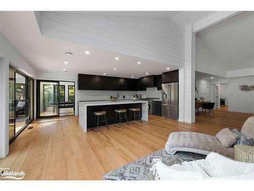 57 10Th Concession, Seguin, ON - Indoor Photo Showing Living Room