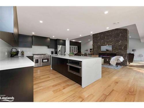 57 10Th Concession, Seguin, ON - Indoor Photo Showing Kitchen With Upgraded Kitchen