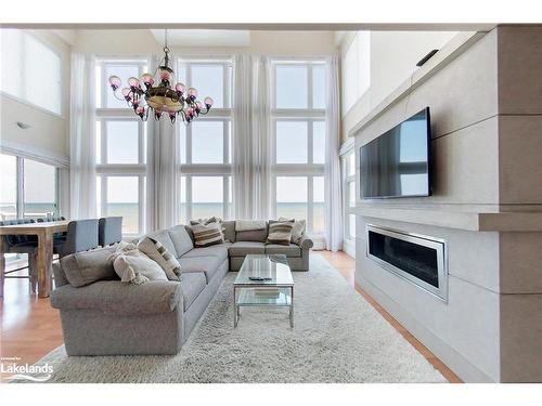 61 Waterview Road, Wasaga Beach, ON - Indoor Photo Showing Living Room With Fireplace