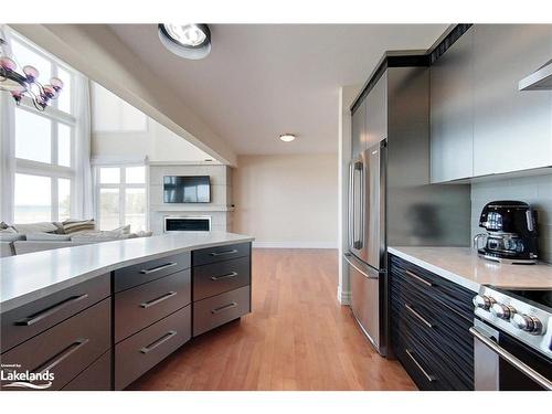 61 Waterview Road, Wasaga Beach, ON - Indoor Photo Showing Kitchen