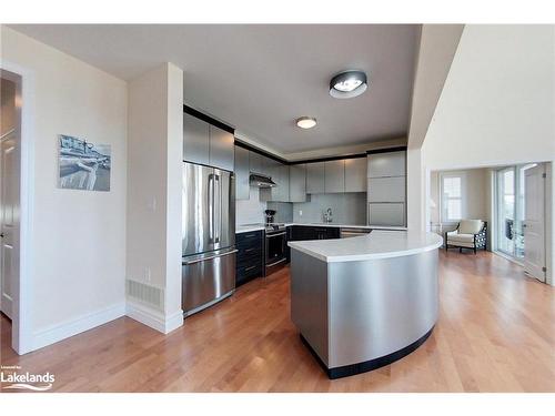 61 Waterview Road, Wasaga Beach, ON - Indoor Photo Showing Kitchen