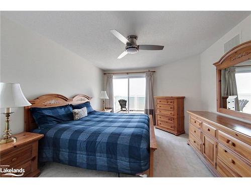 61 Waterview Road, Wasaga Beach, ON - Indoor Photo Showing Bedroom