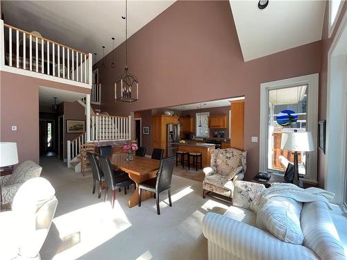 104 Campbell Crescent, The Blue Mountains, ON - Indoor Photo Showing Living Room