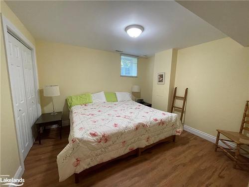 104 Campbell Crescent, The Blue Mountains, ON - Indoor Photo Showing Bedroom