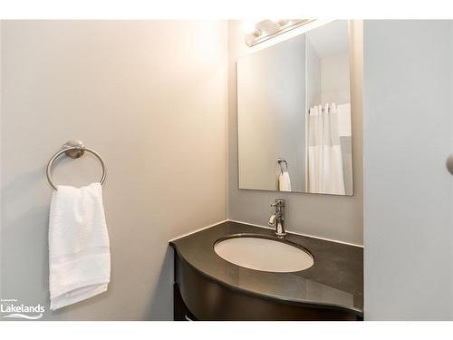 305-361 Mosley Street, Wasaga Beach, ON - Indoor Photo Showing Bathroom