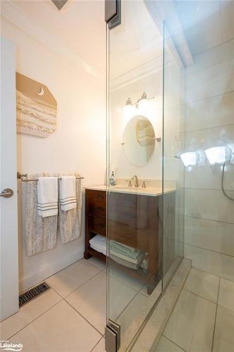 524 Homeland Drive, Emsdale, ON - Indoor Photo Showing Bathroom