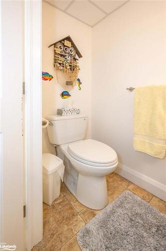 524 Homeland Drive, Emsdale, ON - Indoor Photo Showing Bathroom