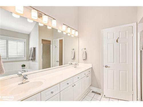 13 Barker Boulevard, Collingwood, ON - Indoor Photo Showing Bathroom