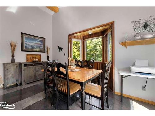 33 Pineridge Drive, Mcdougall, ON - Indoor Photo Showing Dining Room