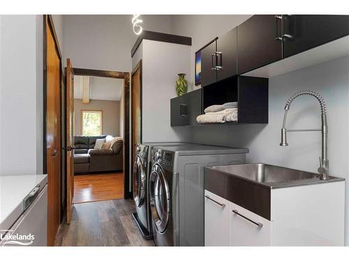 33 Pineridge Drive, Mcdougall, ON - Indoor Photo Showing Laundry Room