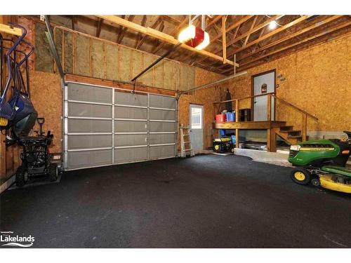 33 Pineridge Drive, Mcdougall, ON - Indoor Photo Showing Garage