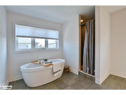 41 Autumn Drive, Wasaga Beach, ON - Indoor Photo Showing Bathroom