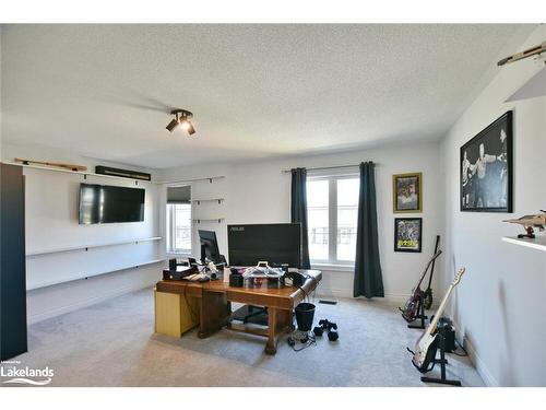 41 Autumn Drive, Wasaga Beach, ON - Indoor Photo Showing Office