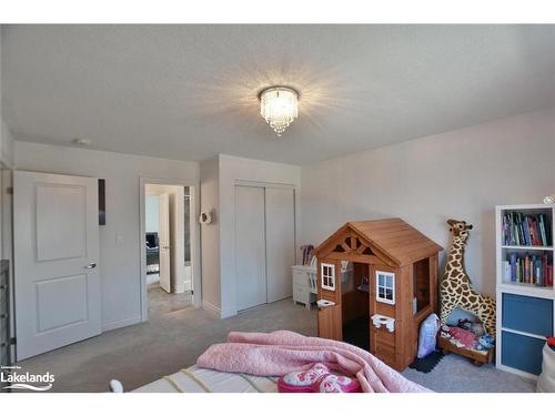 41 Autumn Drive, Wasaga Beach, ON - Indoor Photo Showing Bedroom