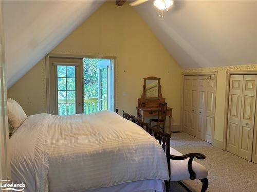 105 Alpine Crescent, Ravenna, ON - Indoor Photo Showing Bedroom