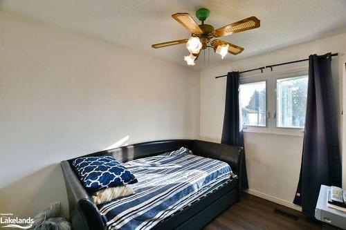 24 Mason Road, Collingwood, ON - Indoor Photo Showing Bedroom