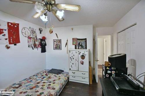 24 Mason Road, Collingwood, ON - Indoor Photo Showing Bedroom